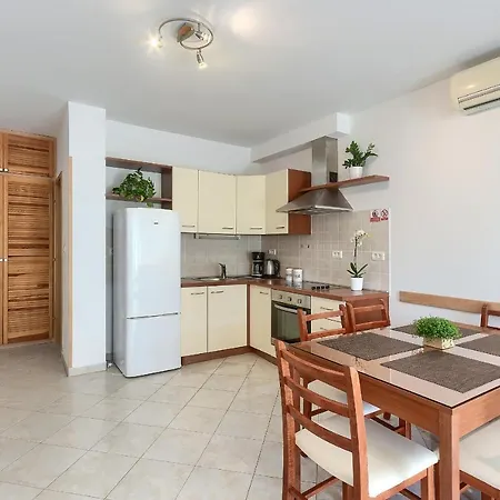 Gilly 1 Apartment Premantura