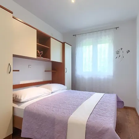 Apartman Gilly 1 Premantura